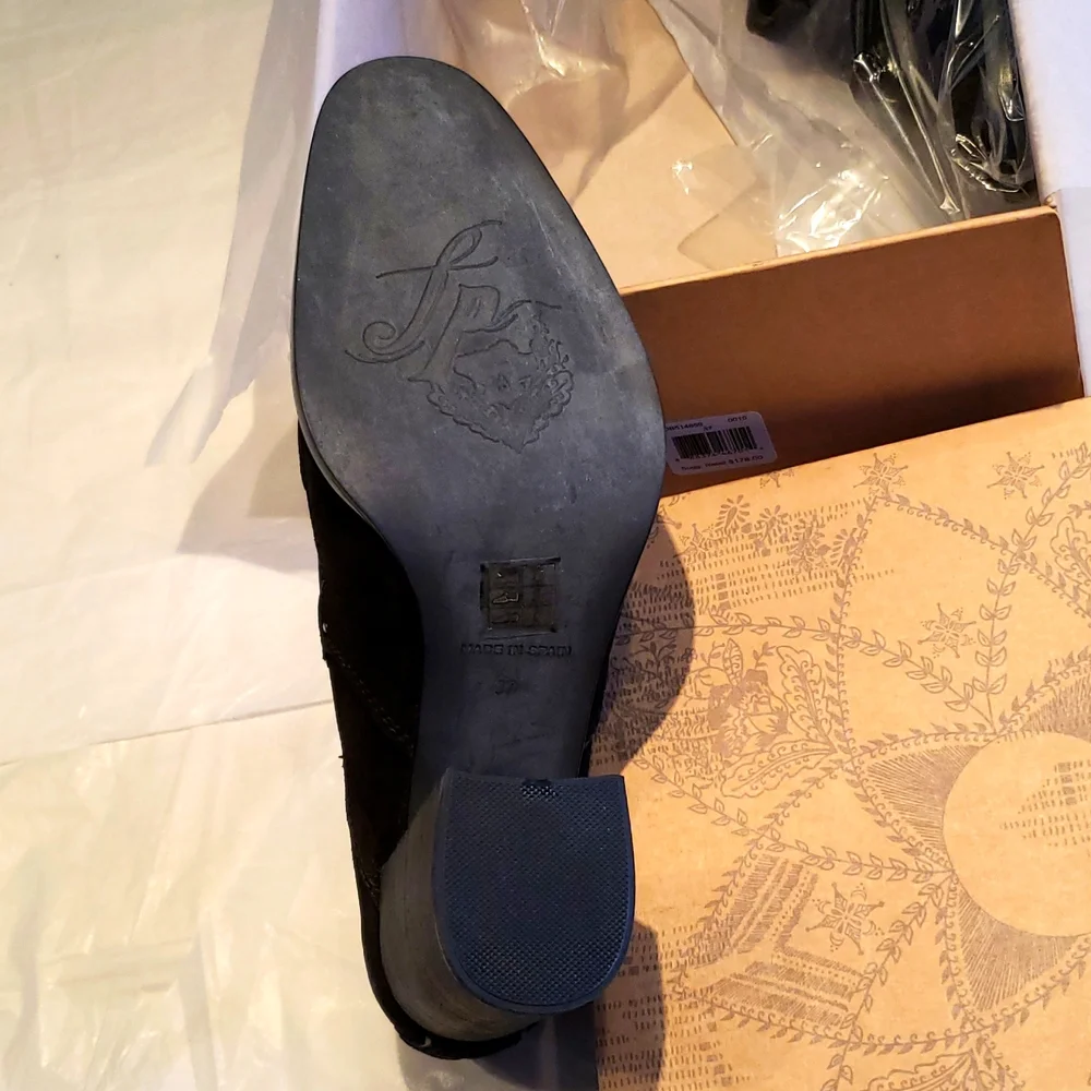 Free People NEW Pumps BLACK Leather Studs Shoes Women's 37 NWT